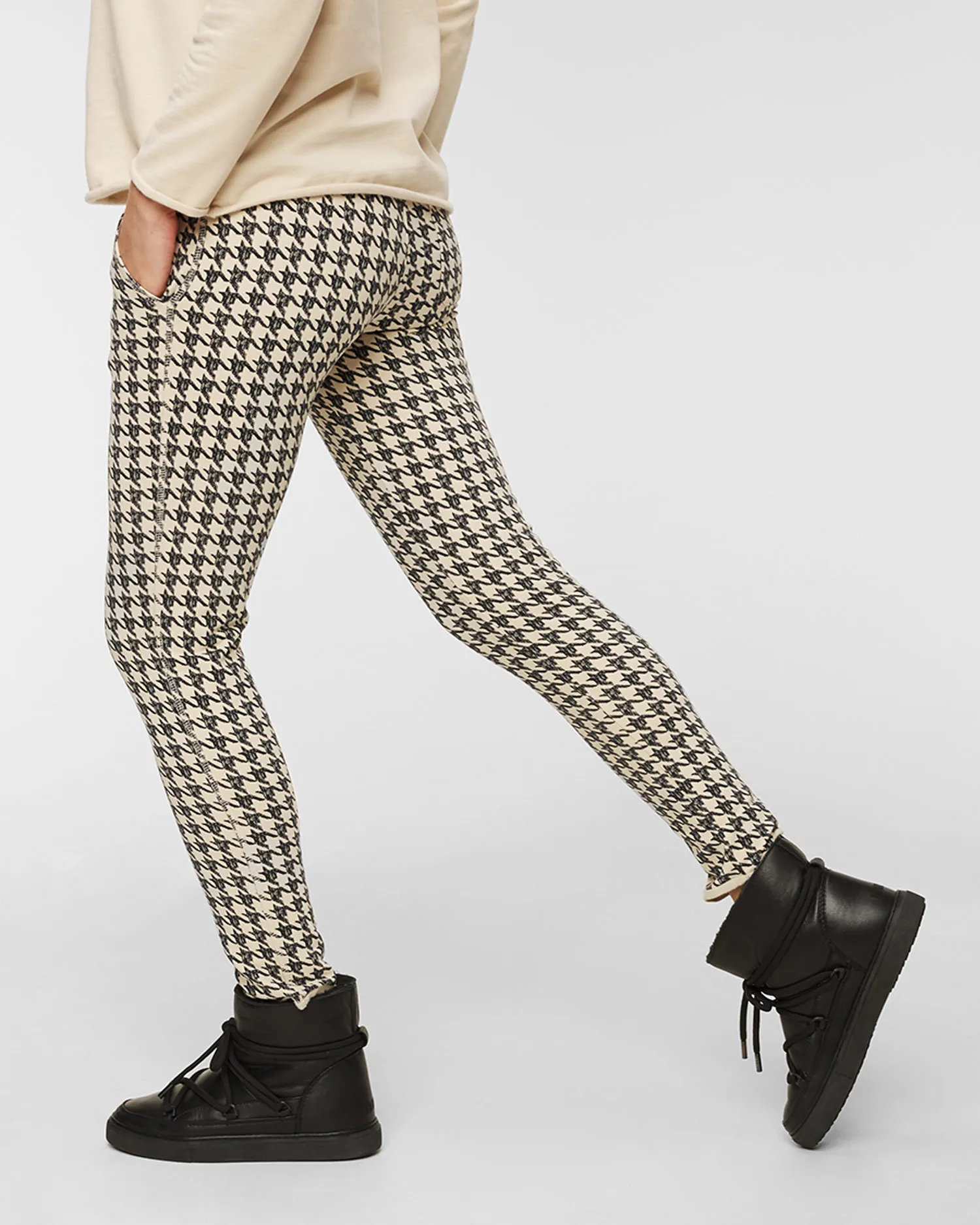 Pantaloni Juvia Smilla 83019236-879